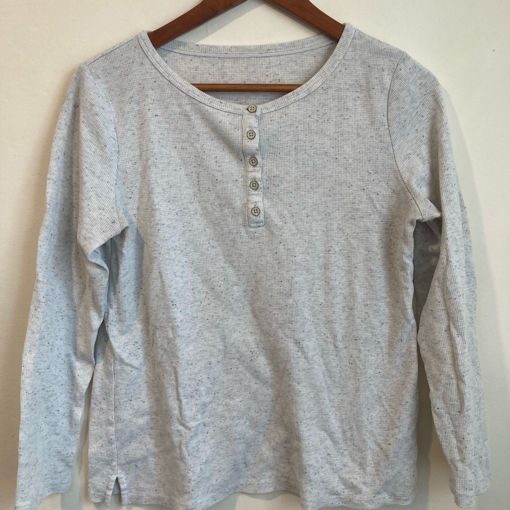 Women’s Light Gray Long Sleeve Shirt